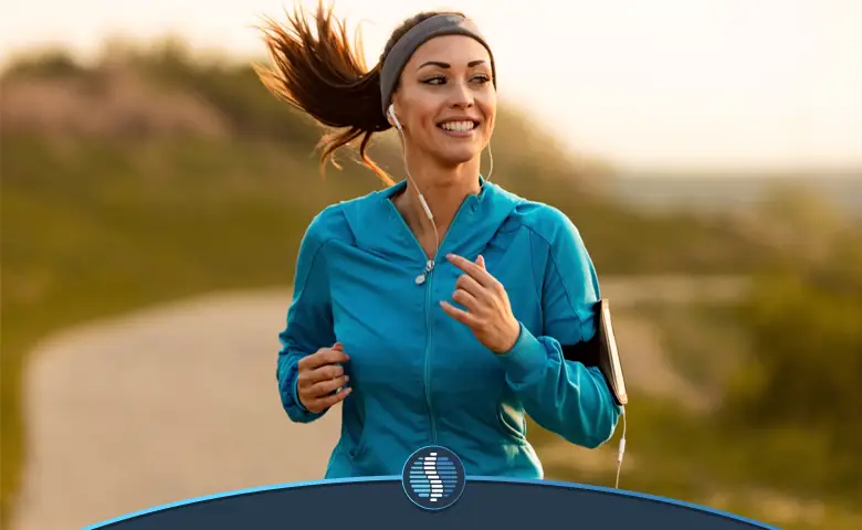 خانمی شاد و خوشحال در حال ورزش | ژین طب